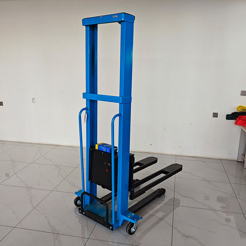 Self-Loading Stacker | 1.8T Capacity & 4.5M Lift | Walkie Electric Pallet Stacker Truck​
