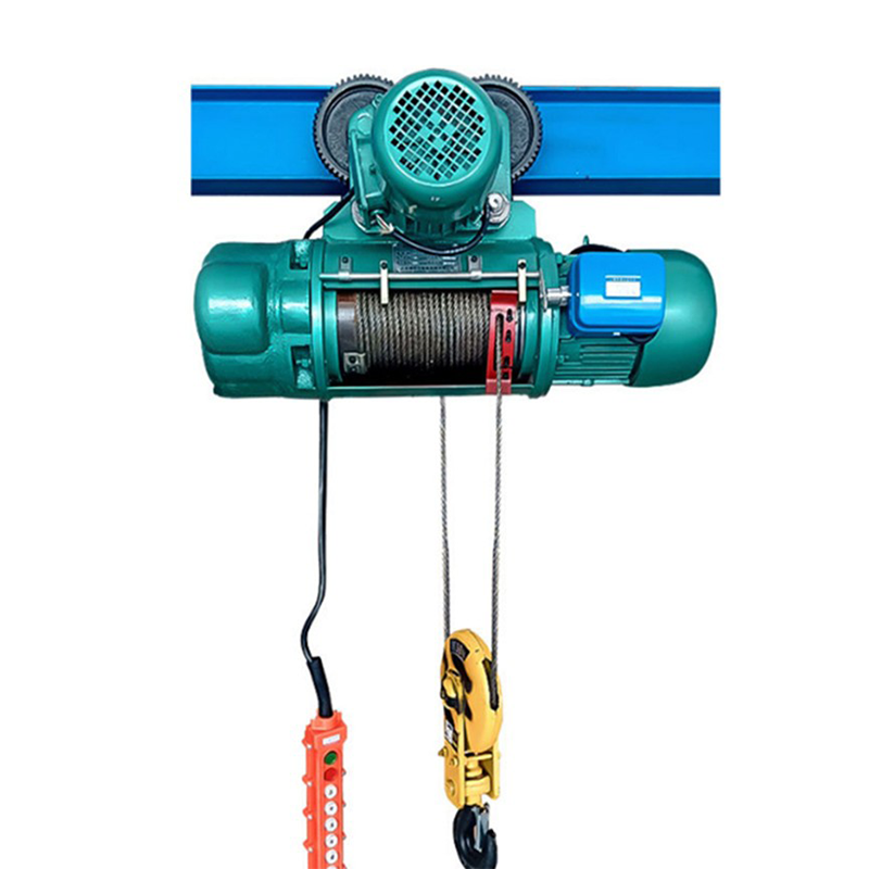 Industrial wire rope hoist lifting heavy load